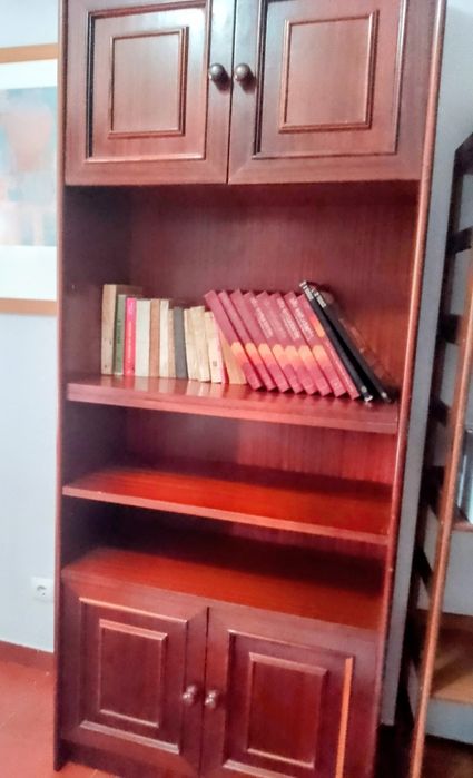 Móvel  de sala castanho
