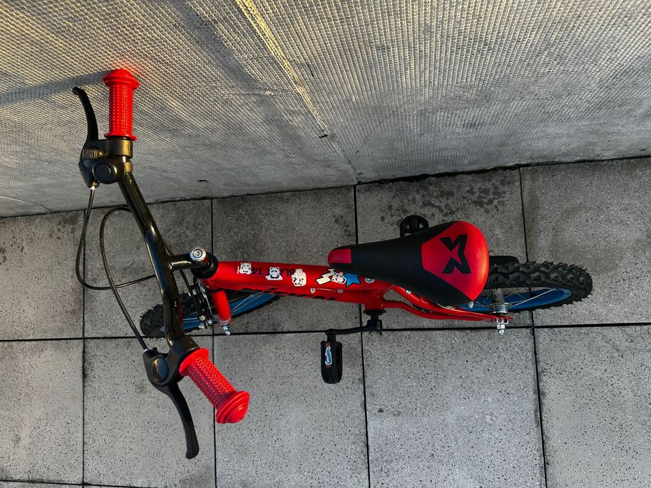 Bicicleta criança vermelha