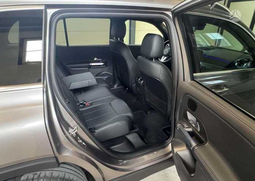 Mercedes-Benz EQB 300 4Matic — photo 4