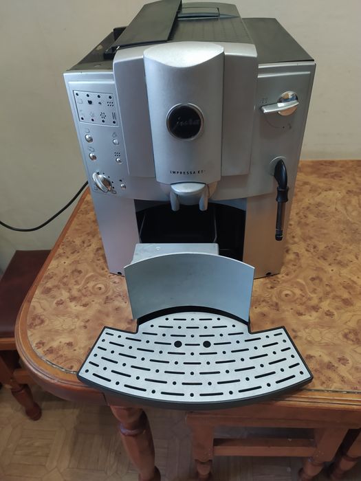 Кофемашина Yura impressa E55  б/у