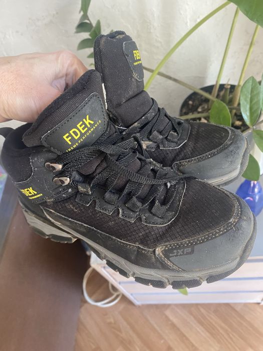 Продам ботинки зима