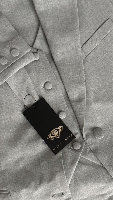 Класичний костюм