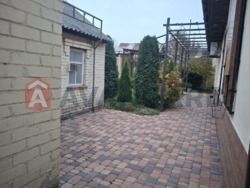 Продаж дому у Космічному мрні