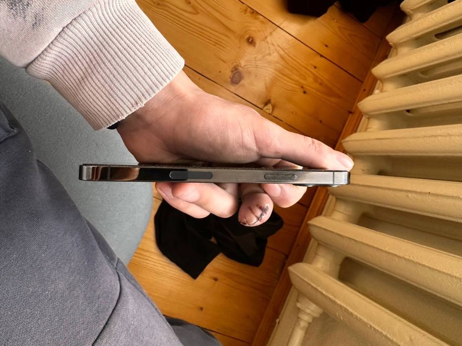 Продам айфон 12 про на 128