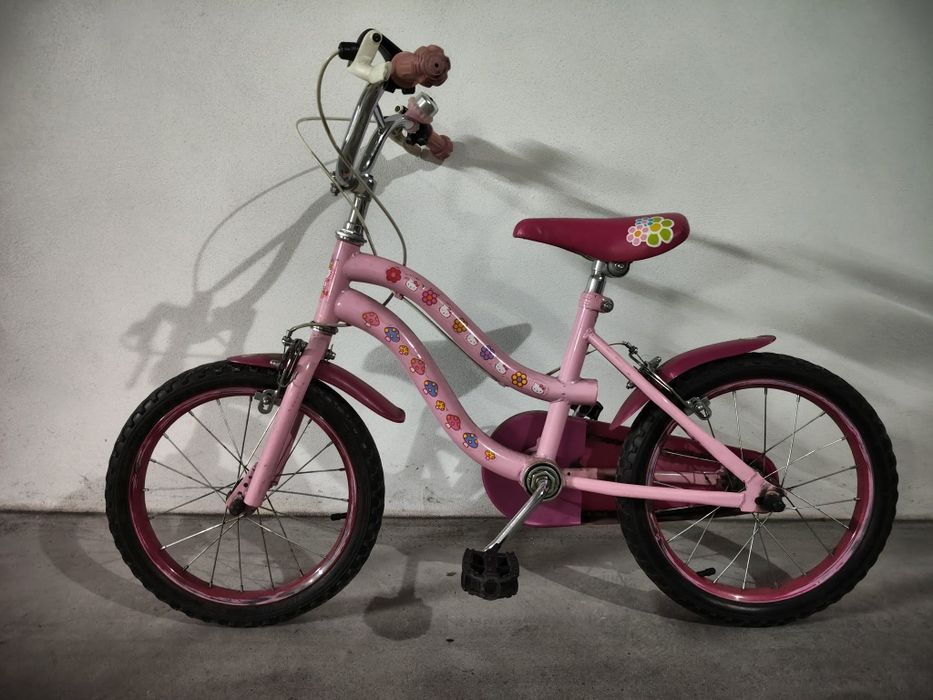 3 Bicicletas  + Carrinho + Trotinete