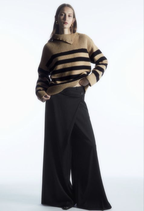 Вовняний светр COS