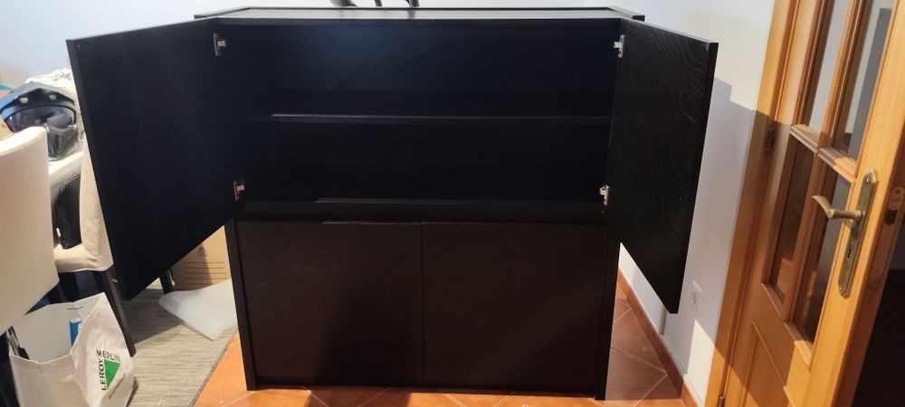 Armário Moveme preto — 128×130×40 cm