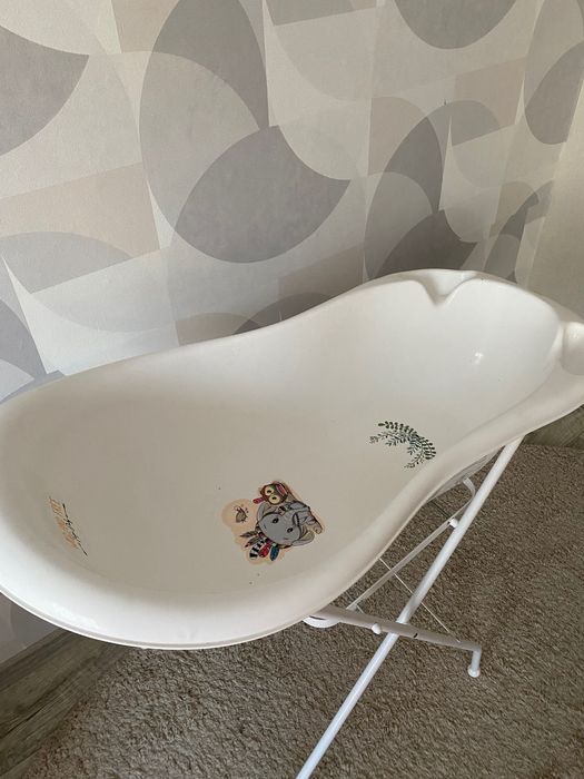 Дитяча ванночка з підставкою