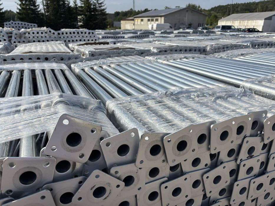 Stemple budowlane/ dźwigary/Sztyce Podpory Stęple SZALUNKI