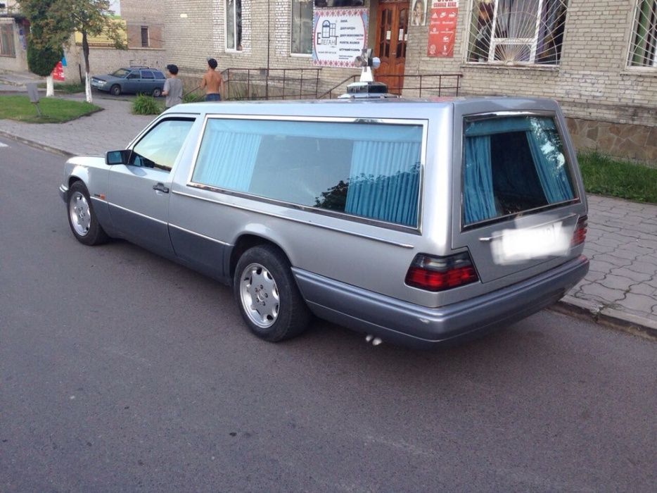 Катафалк / ритуальні послуги / Mercedes