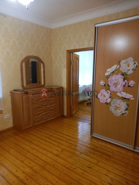 Продам 3-кімн. квартиру. Правий.