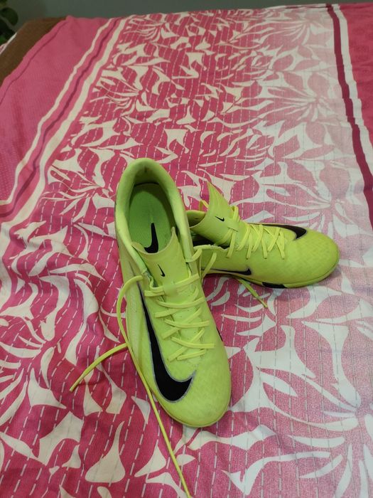 Buty piłkarskie Nike