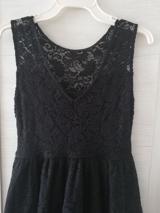 Koronkowa sukienka