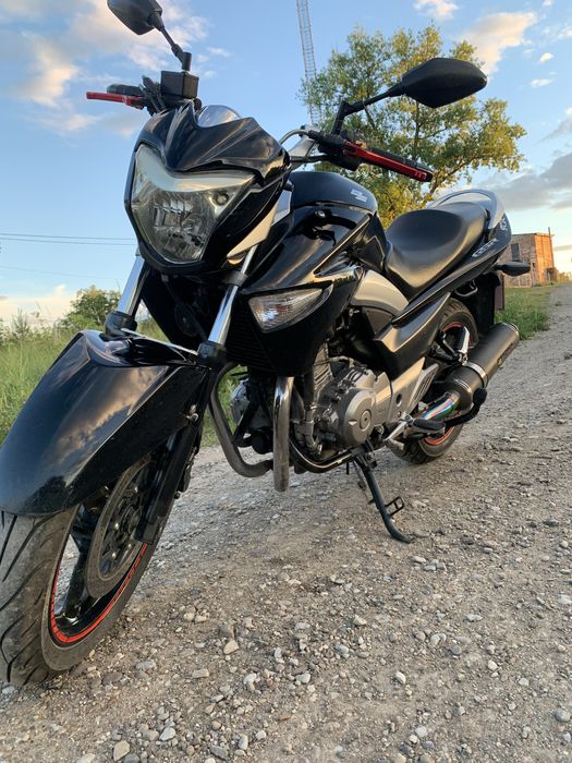 Продам Suzuki GSR250