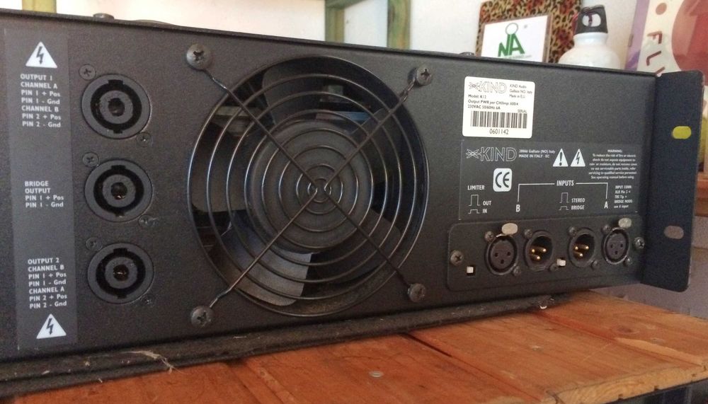 Sistema de Som Profissional: 2x Subwoofers RCF ESW 1018 + amplificador KIND audio K12