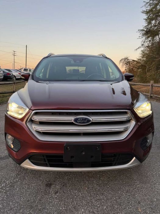 Ford Escape Titanium      2018