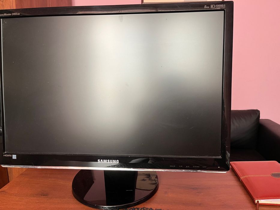 Telewizor samsung model 2493HM