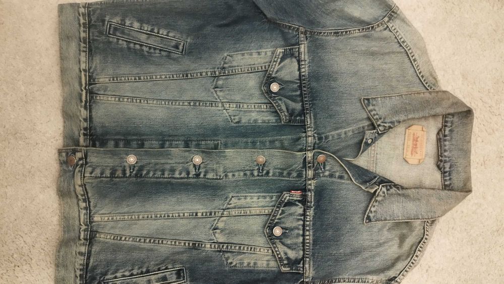 Jaqueta LEVIS | Tamanho L - NOVA