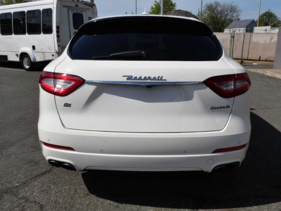 Maserati Levante      2019