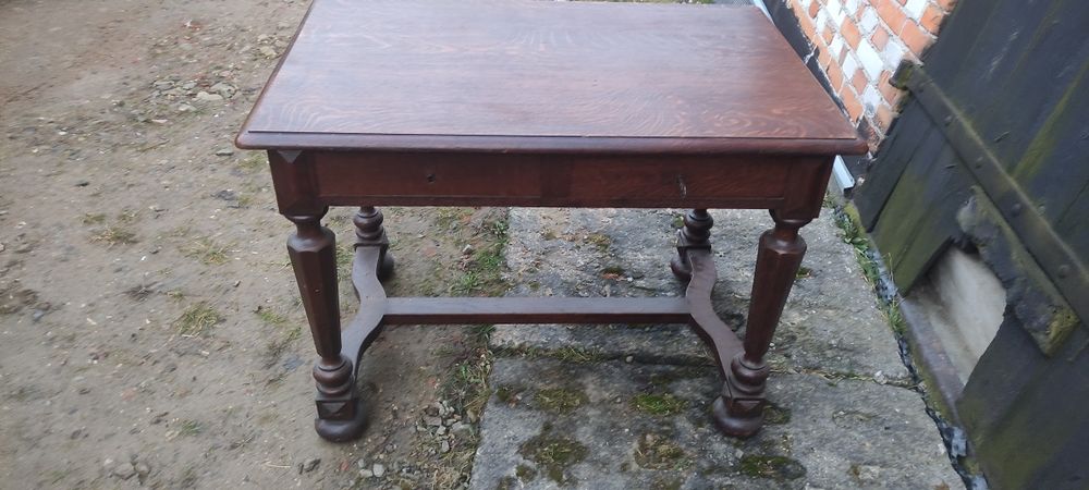 Biurko  stolik sprzedam