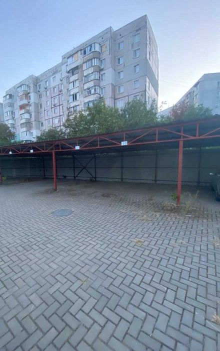 Продам паркомісце!