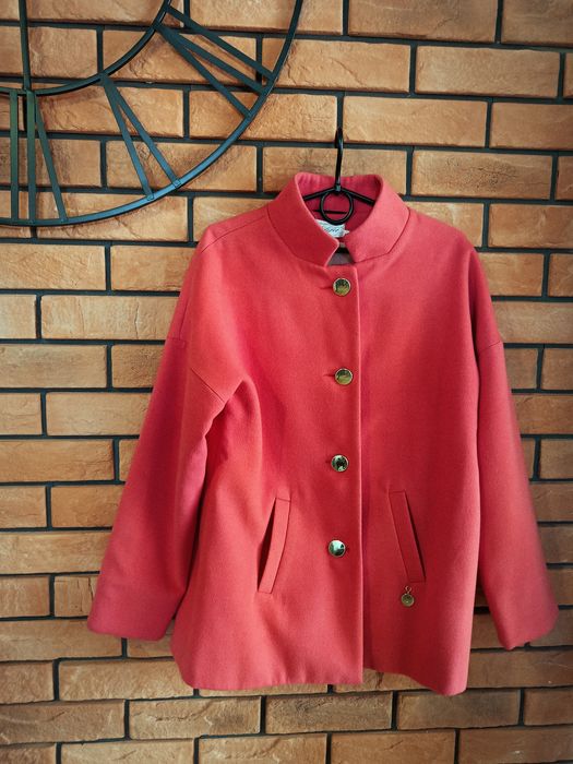 Piękny malinowy płaszcz, rozm.L, Aga
