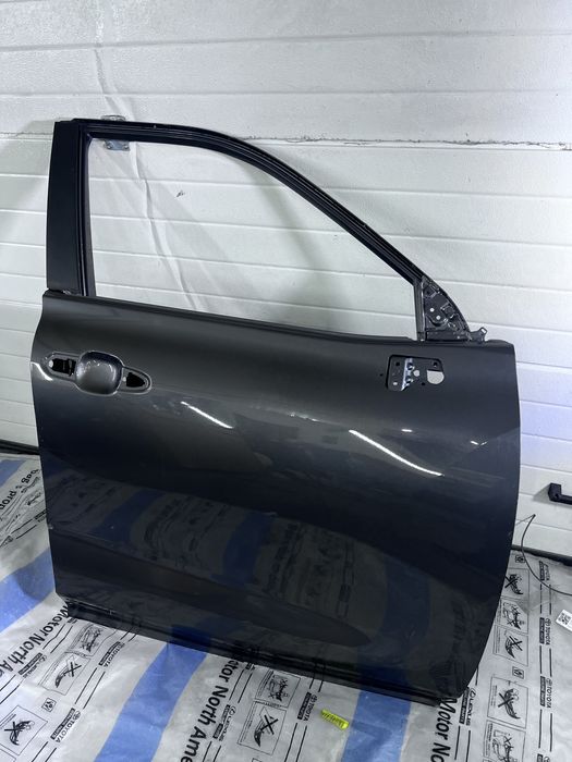 Дверь голая передняя правая Toyota Highlander 20-26   67001-0E171