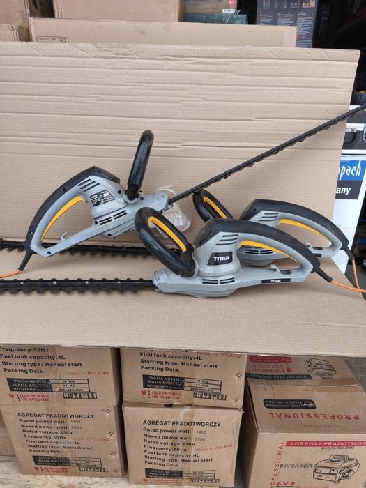 Электрический кусторез, кущоріз, TITAN TTB357GHT 60CM 550W з Англії