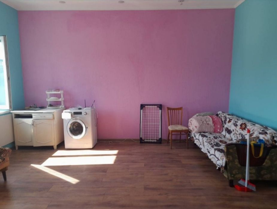 Продам велику  кімнату