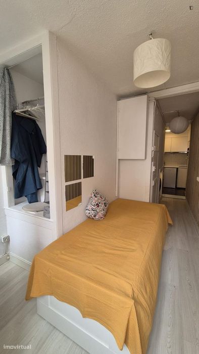 Estúdio - localizado em Graça Lisbon
