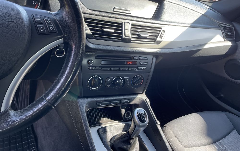 BMW X1 XDrive 2.0d xenon,panorama ,hak