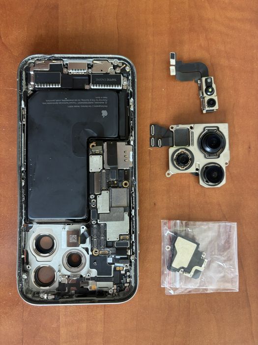 iPhone 15pro części