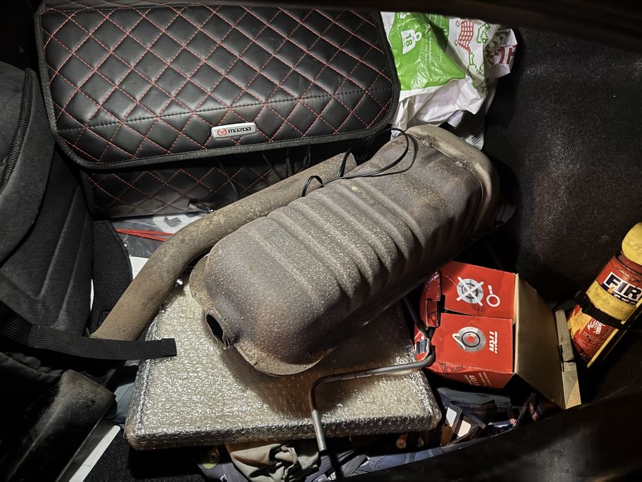 Продам оригинальную банку Мазда 3бк 2007г 2.0 бензин