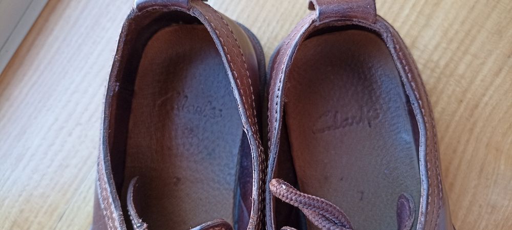 Туфлі шкіряні Clarcs