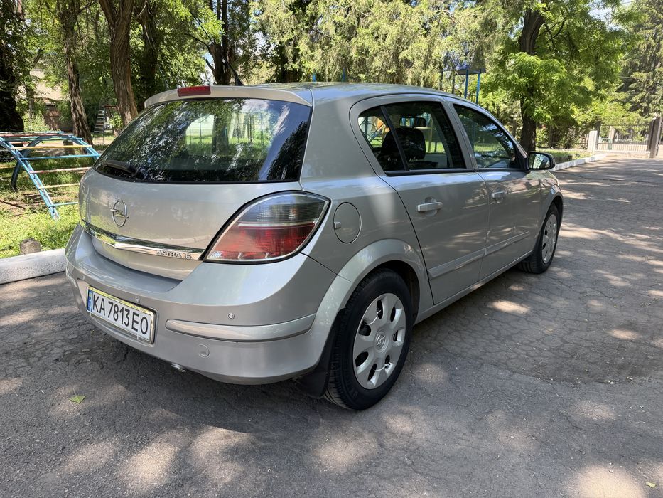 Продам ОПЕЛЬ АСТРА 1.6 газ