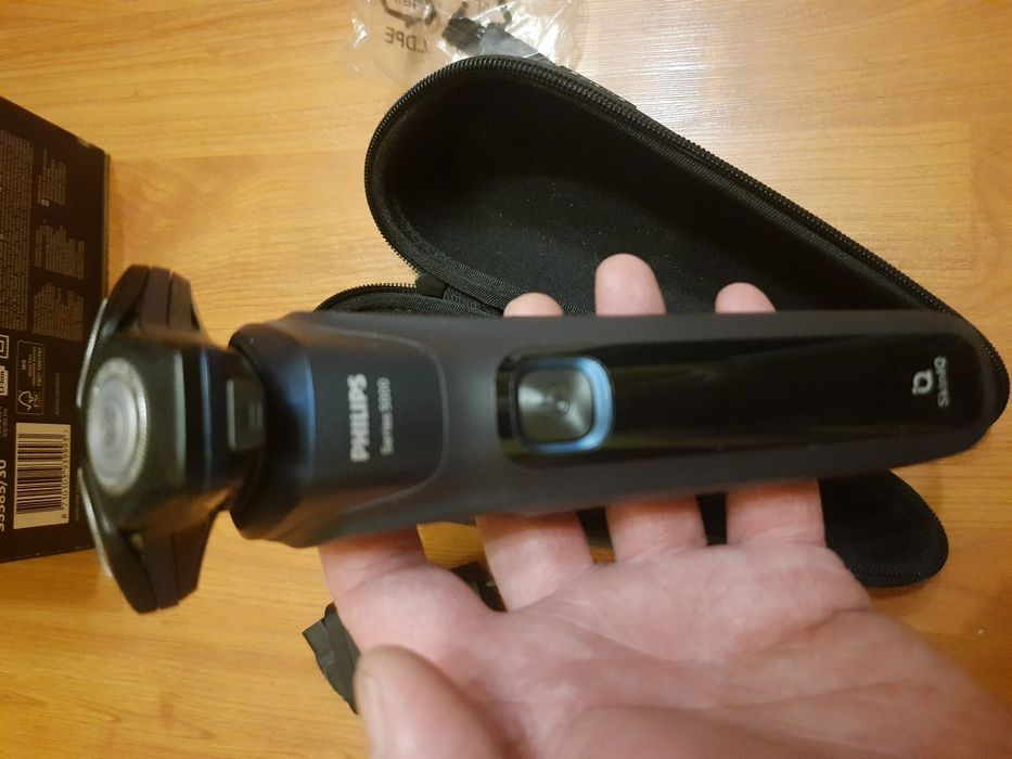 Бритва філіпс 5000