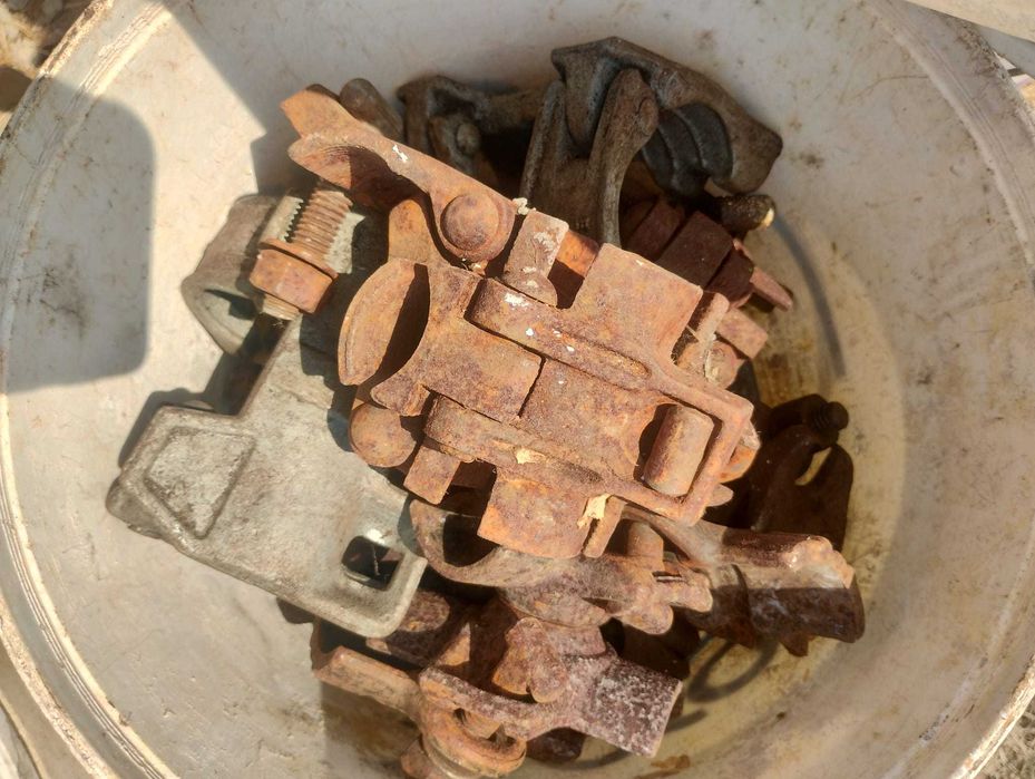 Abraçadeiras  Aperto e rotativas