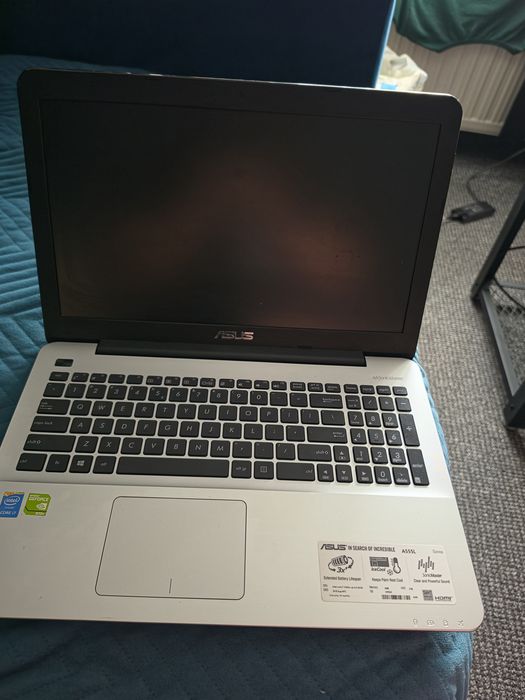 Laptop Asus A555L