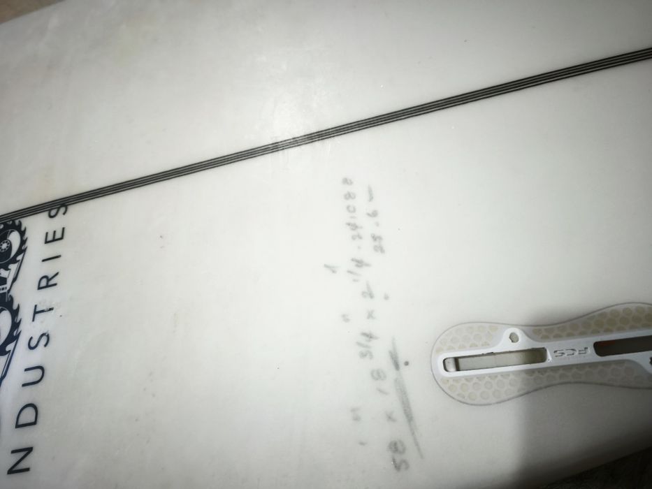 Prancha de surf 5'8 JS MonstaBox 25.6L