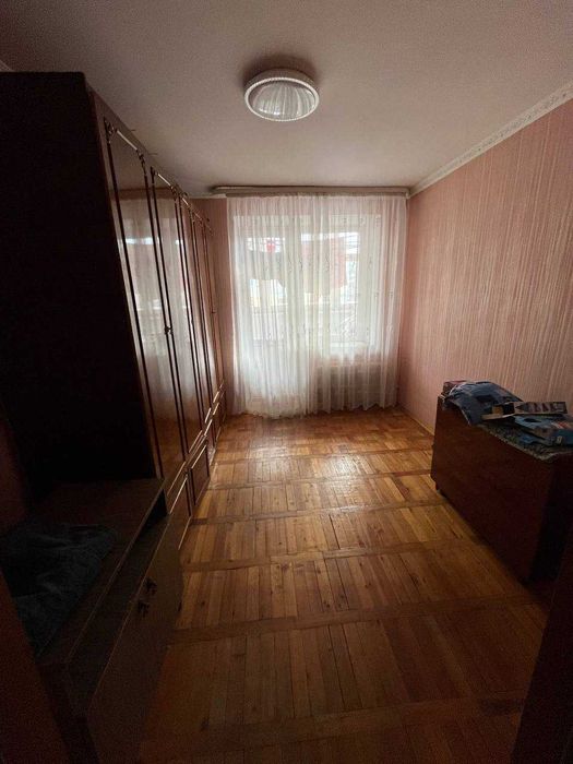 Продаж 3-кімнатної квартири в Луцьку, 33 мікрорайон, вул. Кравчука