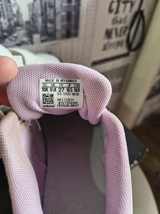 Кросівки дівчачі Adidas (27 розмір)