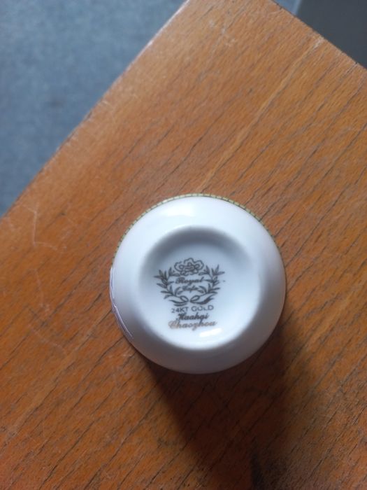 Продам чашечки фарфор Рояль 600 грн. Для кофе. 24 КТ золота.