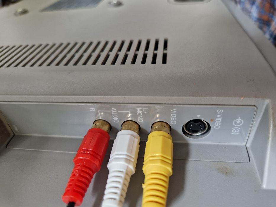 Лсд тв TOSHIBA 20 дюймів