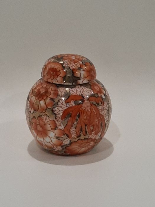 Peça em Porcelana de Macau