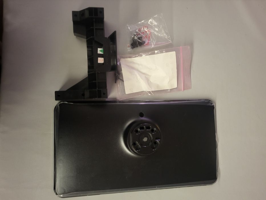 Sprzedam nową stopkę nogę do telewizora