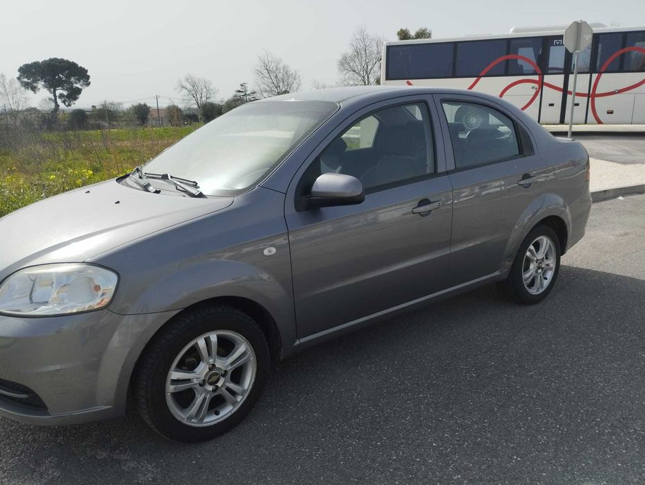 Carro Chevrolet AVEO