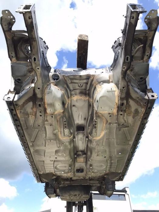 Кузов Лонжерон чверть крило пороги днище  Mercedes W203