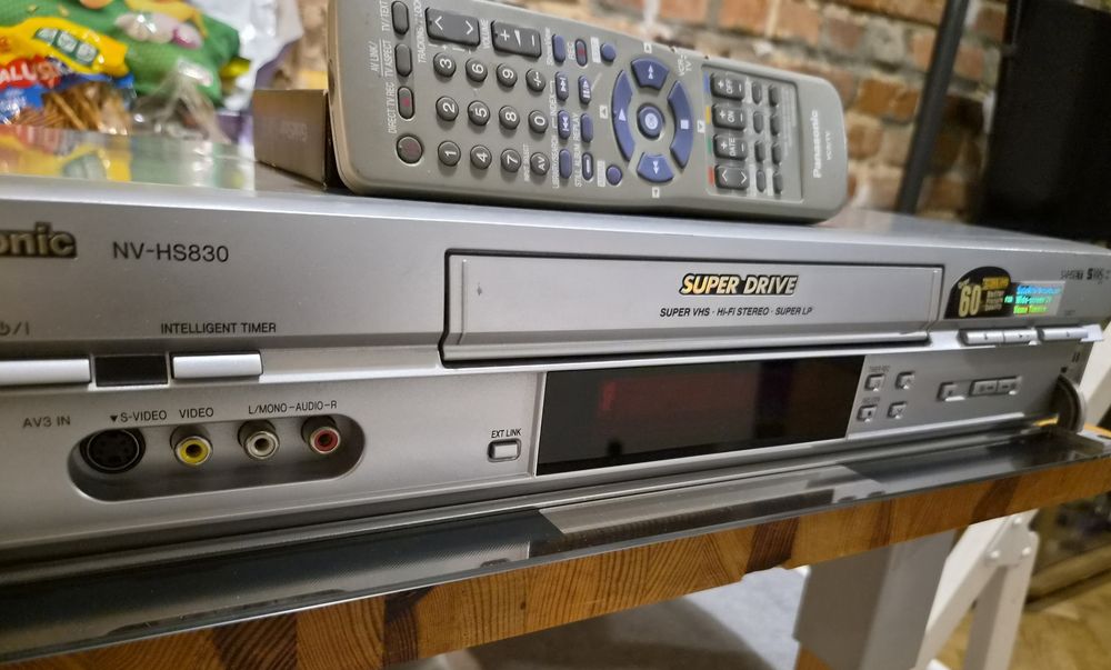 S-VHS Panasonic NV-HS830B-S