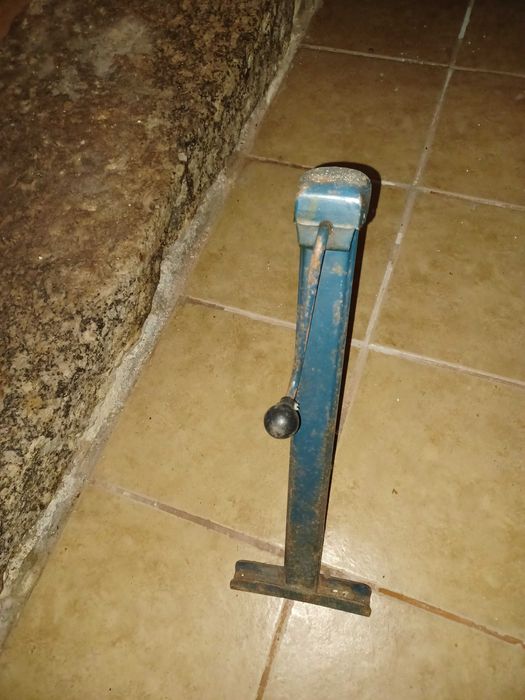 Macaco original FORD para clássicos