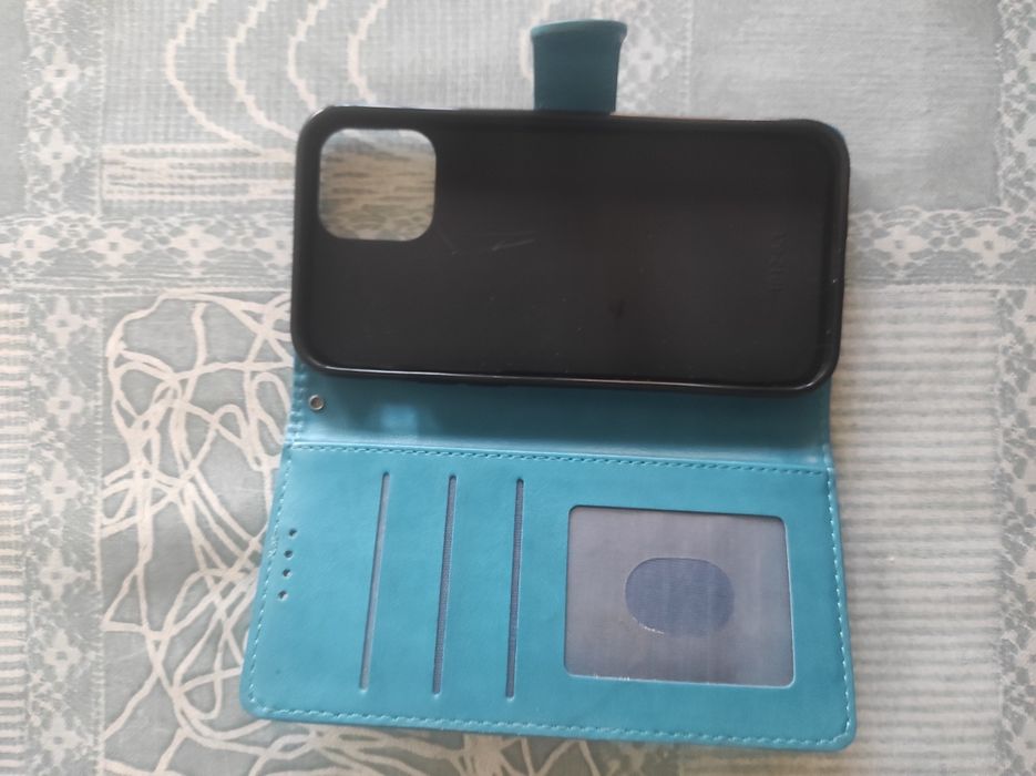 Capa iPhone 12 normal dupla como nova/outra64738475053187122